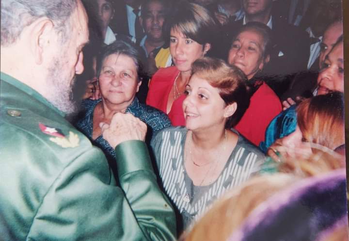 MallulyDiaz's tweet photo. Año 2000 NY, @BrunoRguezP  era embajador 
@rafaeldausa2016 @ChachiDeCuba @RodoBenitezV
@Norma_Goicochea @lamoros2017 @MiguelMore1965
@SorayaAlvarez19   ahí estábamos el día d la votación: 

2000: favor 167; en VS 3; abst. 4; 
2022: favor 185; en VS 2; abst.,2;

#MejorSinBloqueo https://t.co/Yw0vRfDldG
