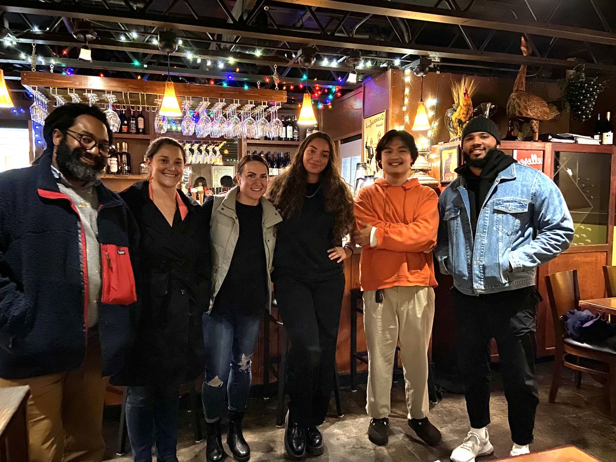 NABJ co-directors Chandlor Henderson &amp; Elizabeth Briese had the amazing opportunity to dine with some SOJC royalty, specifically <a href="/tjordantavares/">Tevin Tavares</a> last night. 🐐📸