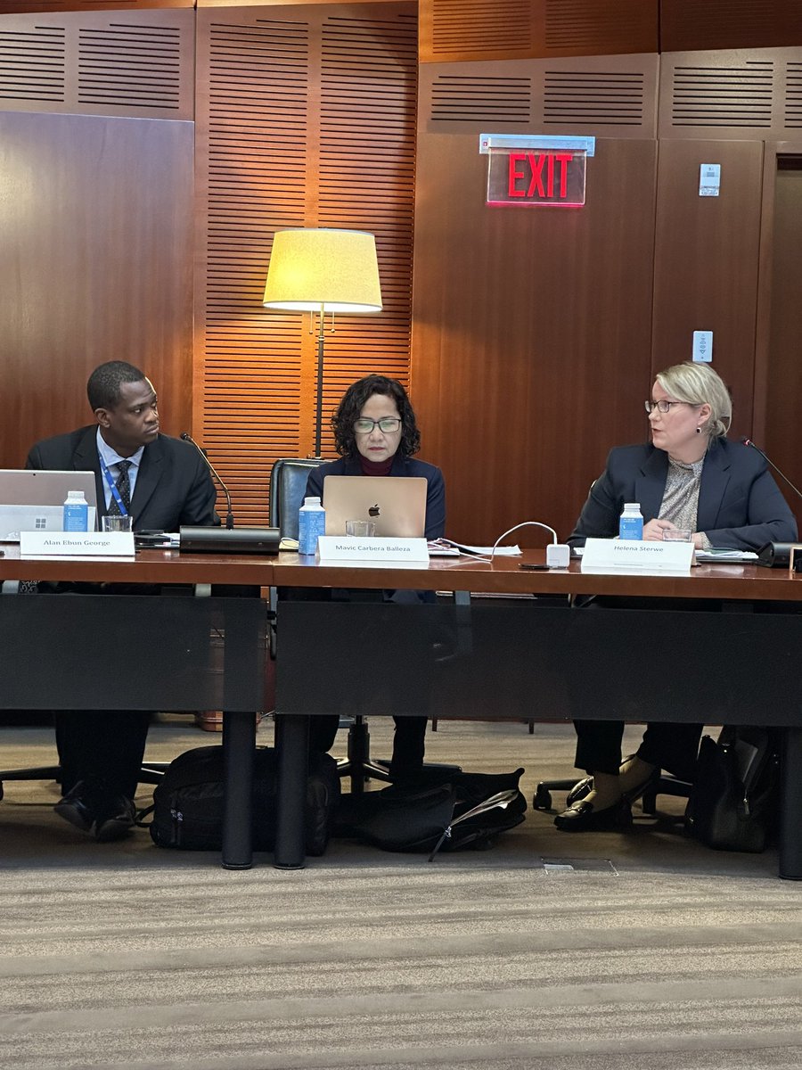 IntDialogue's tweet image. Today we shared how platforms like @IntDialogue can promote #SouthSouthTriangularCooperation for peacebuilding:
🔹⬆️experience sharing across geographies &amp;amp; sectors
🔹Creating space for open multistakeholder dialogue
🔹Embracing solidarity as a common value
#SSTCforPeacebuilding