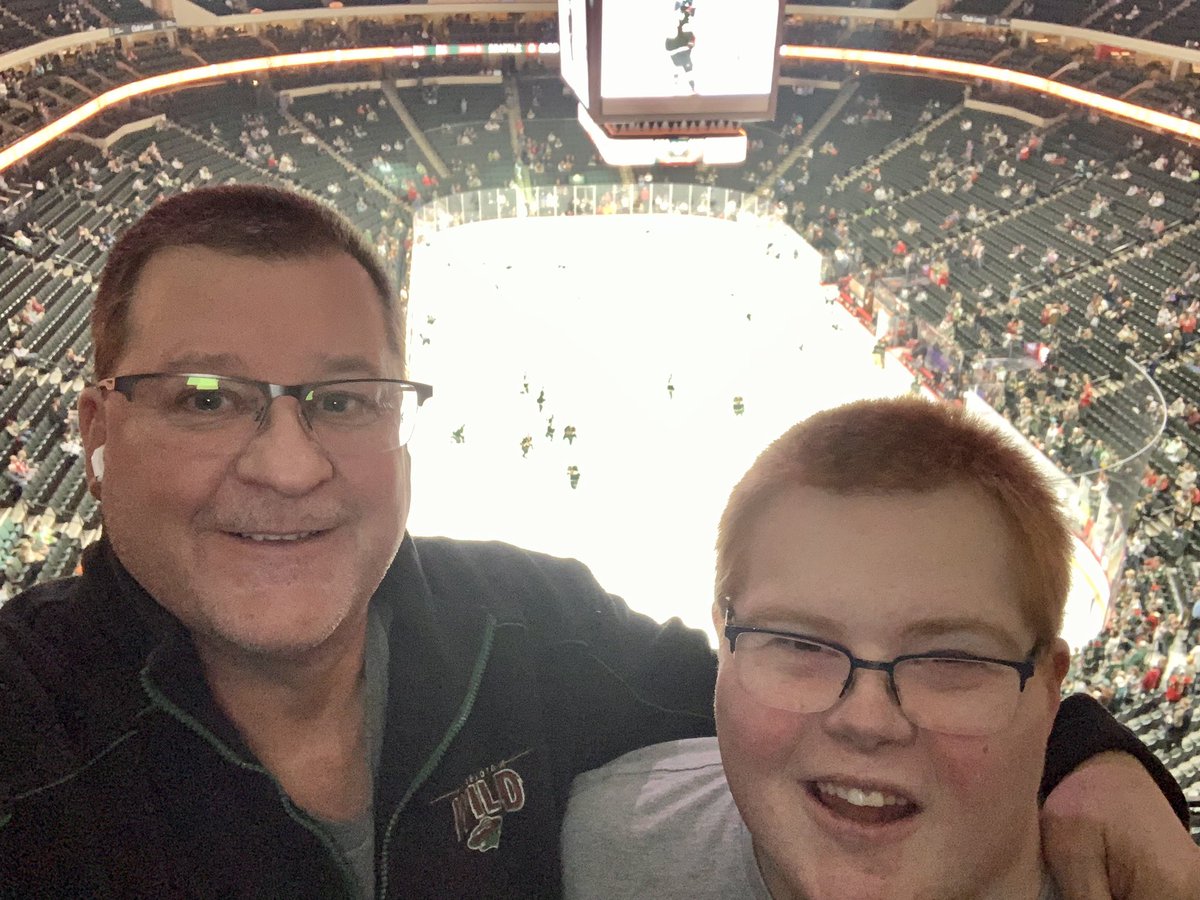 thanisch's tweet photo. #mnwild https://t.co/6Xt5XcpHLg