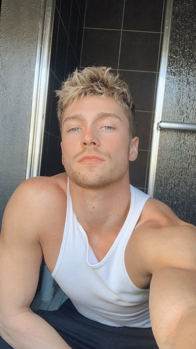 Owen DeValk on Twitter: "Showering together saves water"