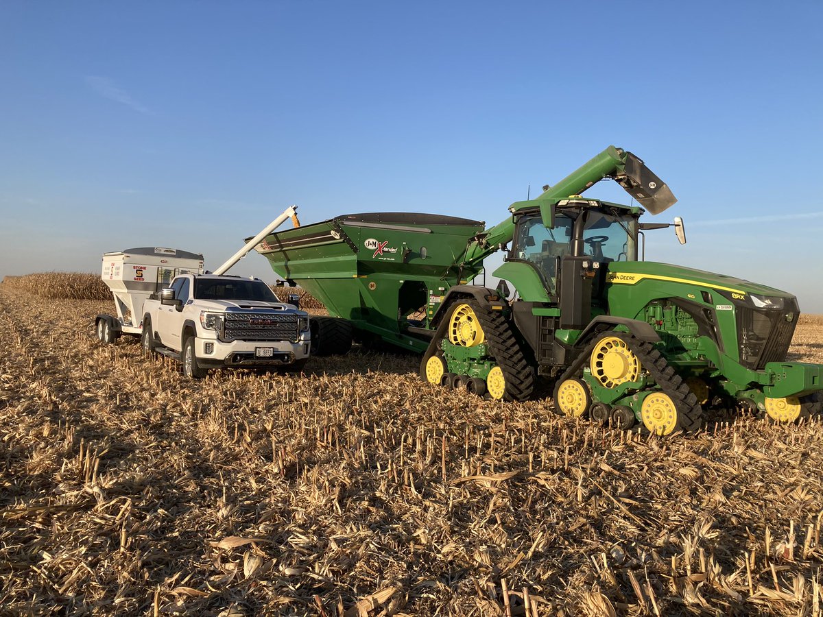 jamesAferris's tweet photo. Beautiful afternoon for taking out a @StoneSeedIL corn plot! #Bayer4IL https://t.co/5WL8ADjhug