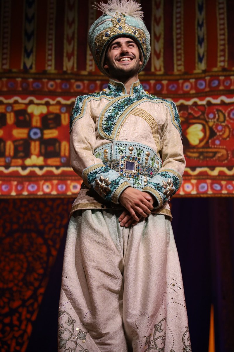 QuintyJasmijn_'s tweet photo. 4 september 2022💜
Double Shay day bij Aladdin✨ https://t.co/jJXVpjoKnd
