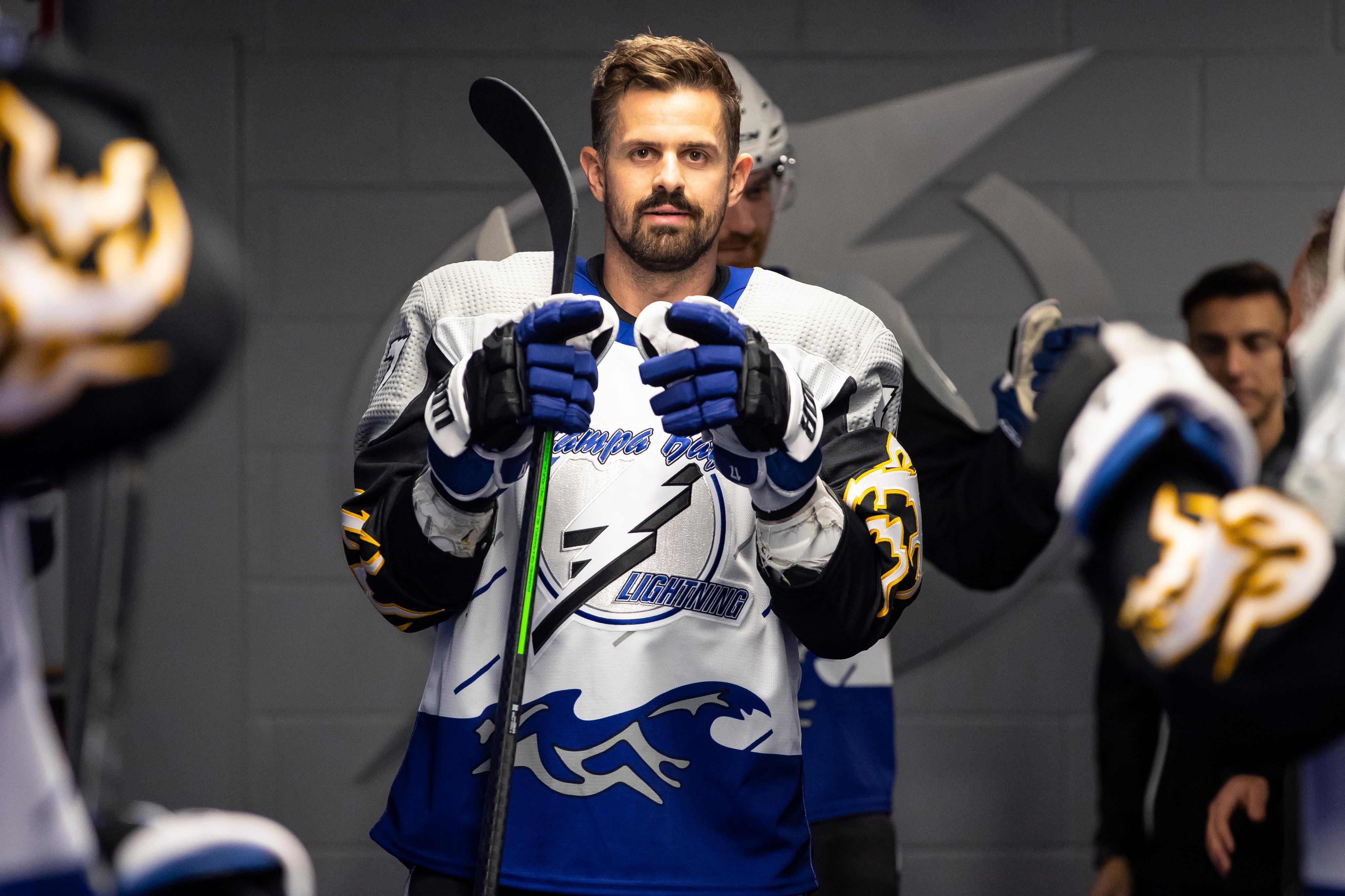 Tampa Bay Lightning fans need these new 'Reverse Retro' jerseys