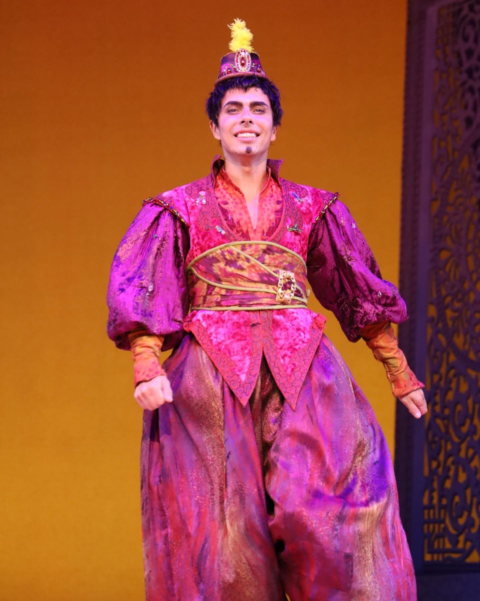QuintyJasmijn_'s tweet photo. 18 september 2022💜
Aladdinnn✨✨ https://t.co/uPdk8RqKk6