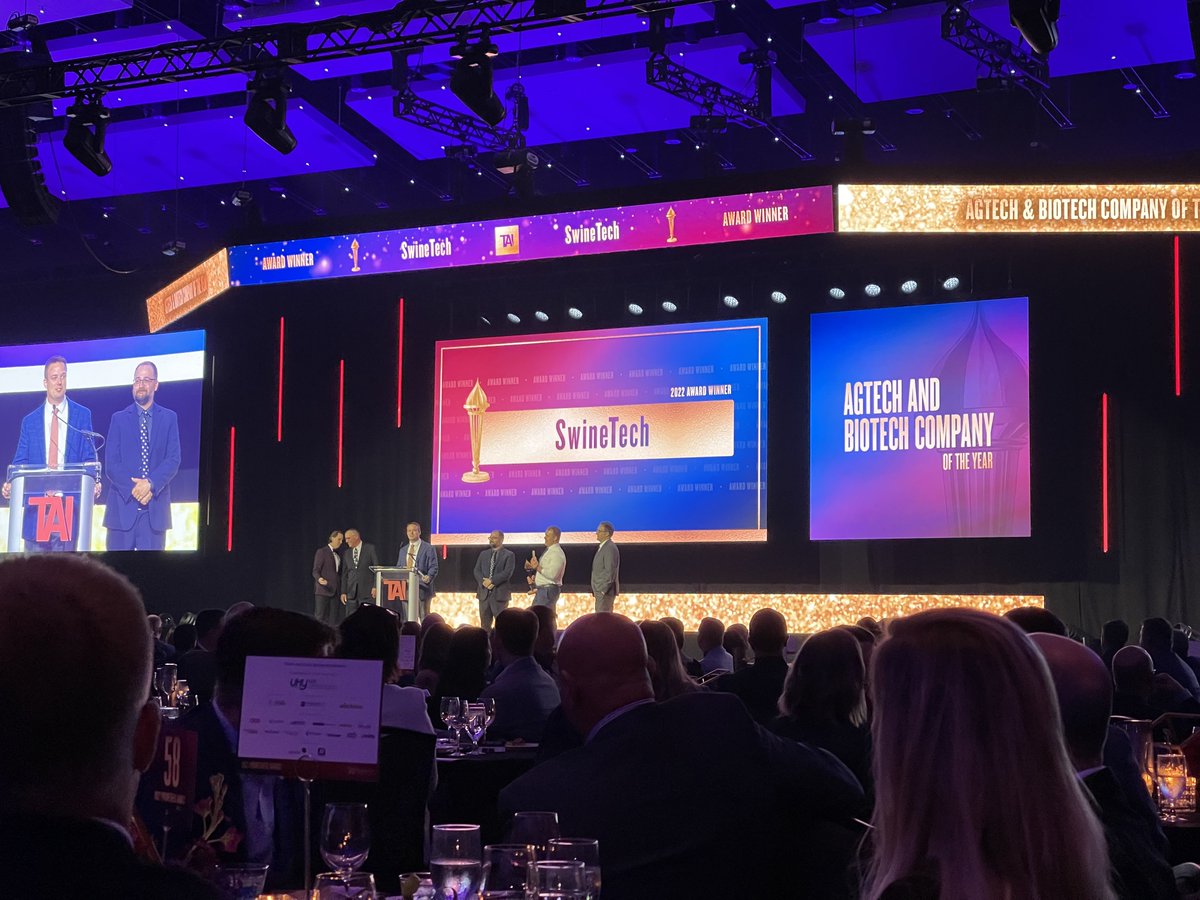 HornIT's tweet image. The #Prometheus2022 Agtech &amp;amp; Biotech Company of the Year goes to our friends at @SwineTechInc! 

A proud @iaaccelerator alum!