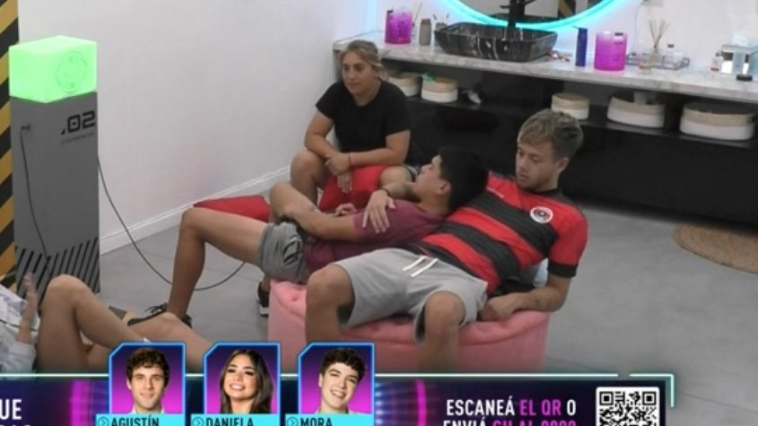 80sfcz's tweet image. este es el contenido que quiero de thiago y nacho todos los días MI SHIP MI SHIP #gh22 #gh2022