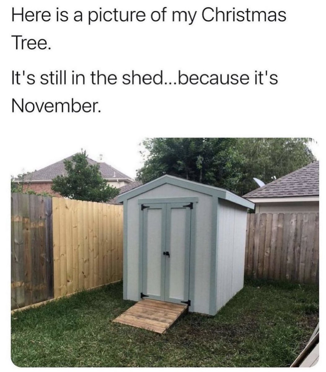 MensHumor's tweet image. Stop the holiday creepage