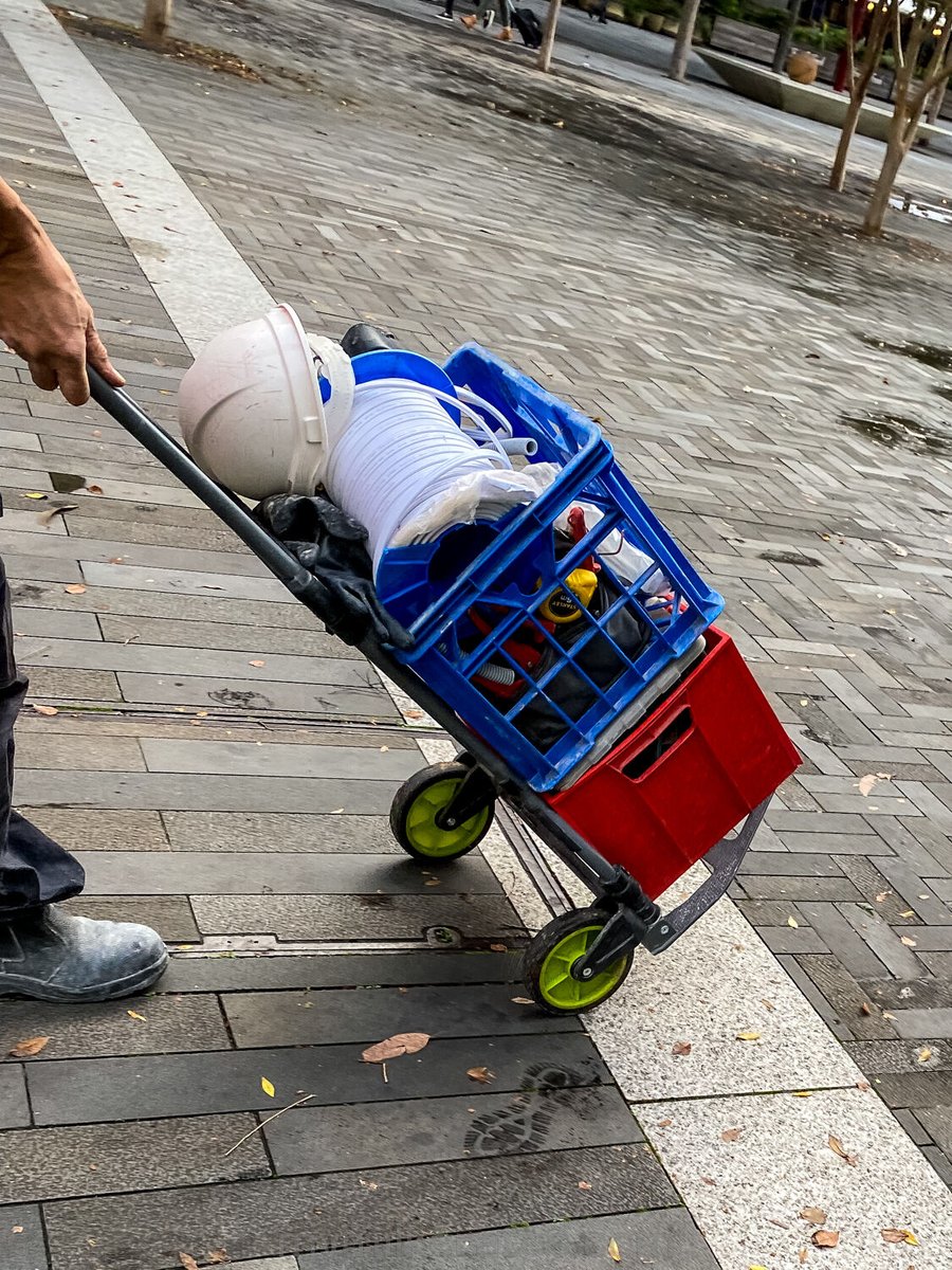 mymilkcrates's tweet image. Crate going for a walk
#milkcrates #crateoftheday #picoftheday #streetphotography #streetscape #urbanscape #PhotoOfTheDay #urbanlife #crates #instagram #bikecrates #tradies mymilkcrates.com