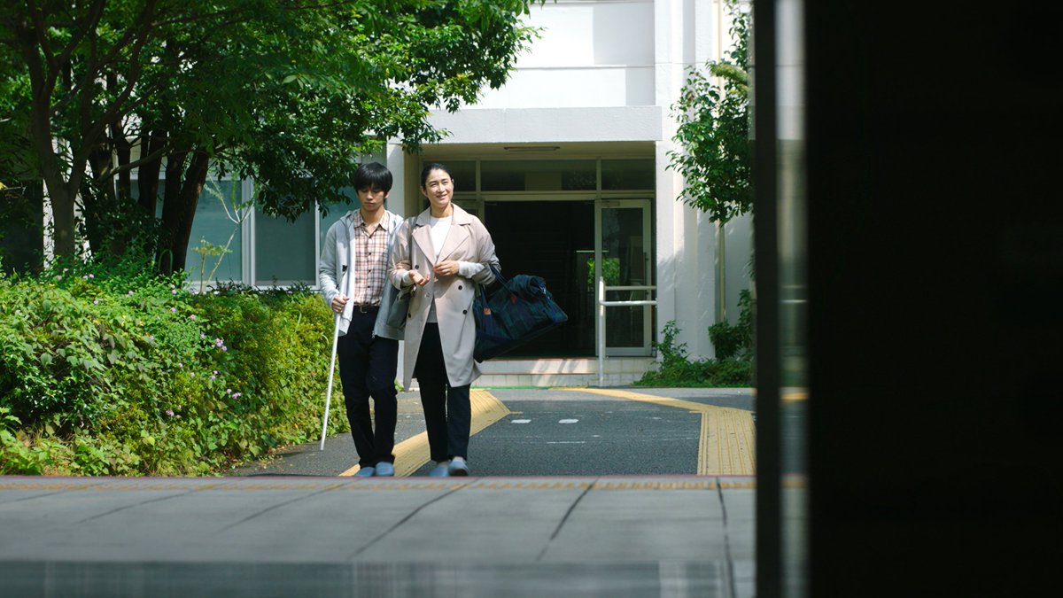 🌸素敵なコメントが届きました🌸

#サヘル・ローズ　女優

『不運』ではない　
この作品は『生きている』　
目の前がぼやけるほど涙が溢れ出る
哀れみではない
ただただ
涙引き込まれていく　
奪われていく
光景と音色
孤独だと思っていた　
でも、違った

次に続く→