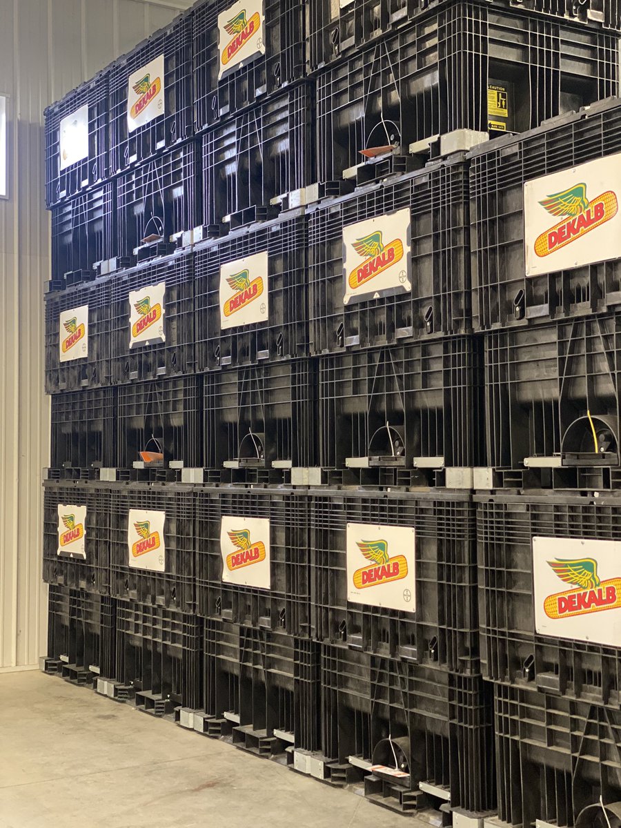 WegnerSeed's tweet photo. First load of seed is in the shed! 

Onto 2023 

@Asgrow_DEKALB https://t.co/nDnnJff0Dp