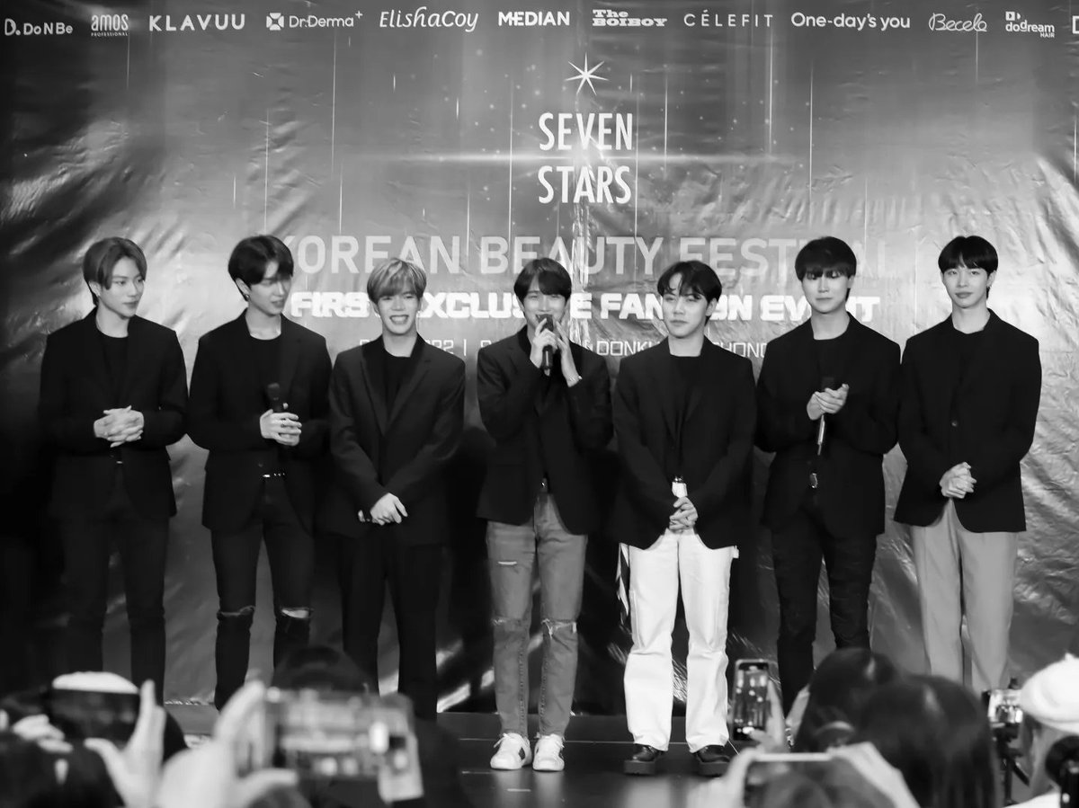 carrottz_'s tweet photo. 100822 my 1st fansign event w/ @Sevenstars_twt

🗓 SEVEN STARS 1ST EXCLUSIVE FANSIGN EVENT
📍Donki Mall Thonglor, 4th Floor

#YongKwon #YunMin #WooChul #oppopp #AlanPa #YOYOthanawin #ppeanutp #SevenStars #SevenStarsTH #SevenStarsFirstFansign #ExclusiveFANSIGN #KBeautyFestival2022 https://t.co/ADDcoFeQhp