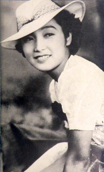 故高峰三枝子さんの告別式で配布されたハンカチ
