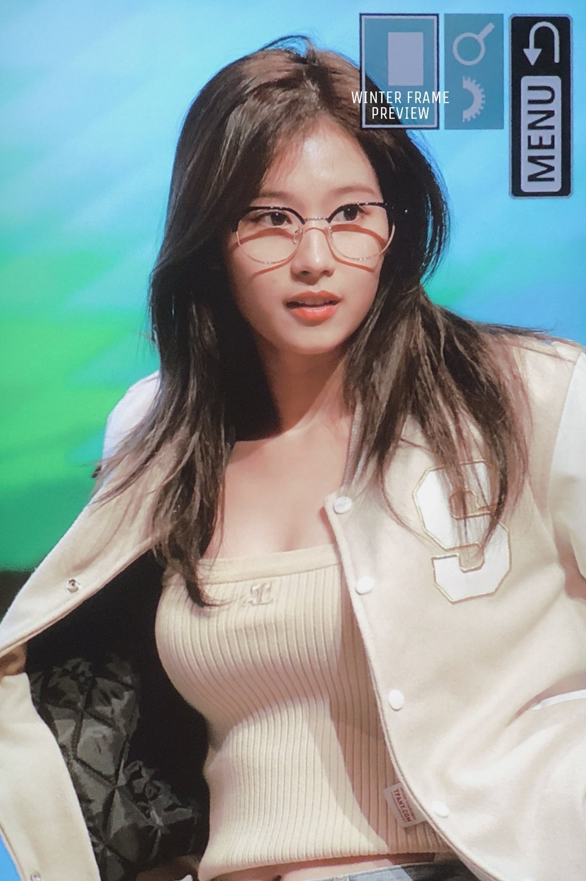 minaron-on-twitter-sana-in-specs-is-so-damn-fine-https-t-co