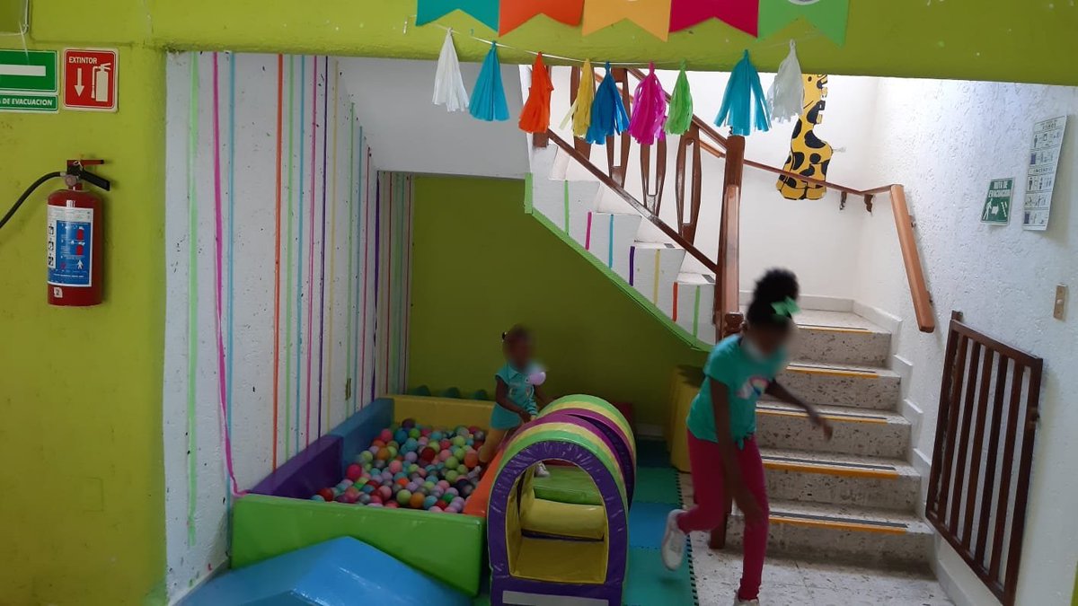 LiliaZalasar's tweet photo. En SLP existen las condiciones y oportunidades para la integración de personas refugiadas. Por ello, todos los días desde @AcnurMexico en SLP trabajamos para que todos tengan acceso a empleo, educación, salud, guarderías, vivienda y seguridad. https://t.co/rtv8TyWOmH