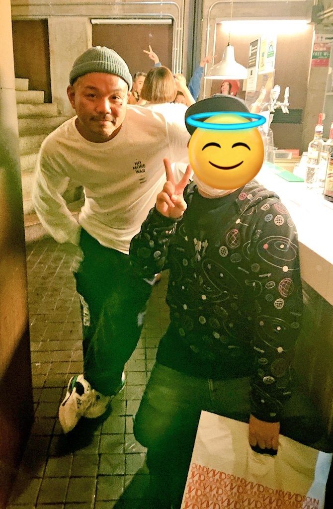 jun_927panda's tweet photo. GAGLEのHUNGERさんと写真を撮って頂いた😊

イベント名がレスラーのスティングの技名＋僕のアカ名→「ラリアット写真とろう😊」と恐れ多い提案を😳💦(と言いつつ写真の僕は凄い笑顔😂)

ありがとうございました😊

(撮って頂いた方もありがとうございました🤗)

#HUNGER
#GAGLE
#ScorpionDeathDrop https://t.co/nM2KeMFq8U