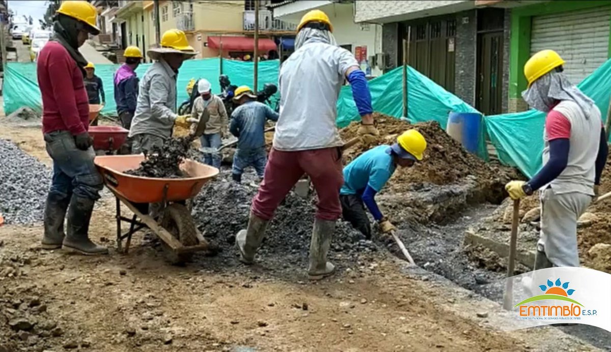 emtimbio's tweet photo. #AlcantarilladoSanitario | Obra cra. 20 entre cll. 17 y 18 Gracias a la doble jornada de trabajo hoy 3 de nov ya se encuentra instalada toda la red principal de alcantarillado y la totalidad las acometidas domiciliarias. Llevamos de 40 a 45 m. en adición de concreto rígido. https://t.co/EzI1zY1BM4
