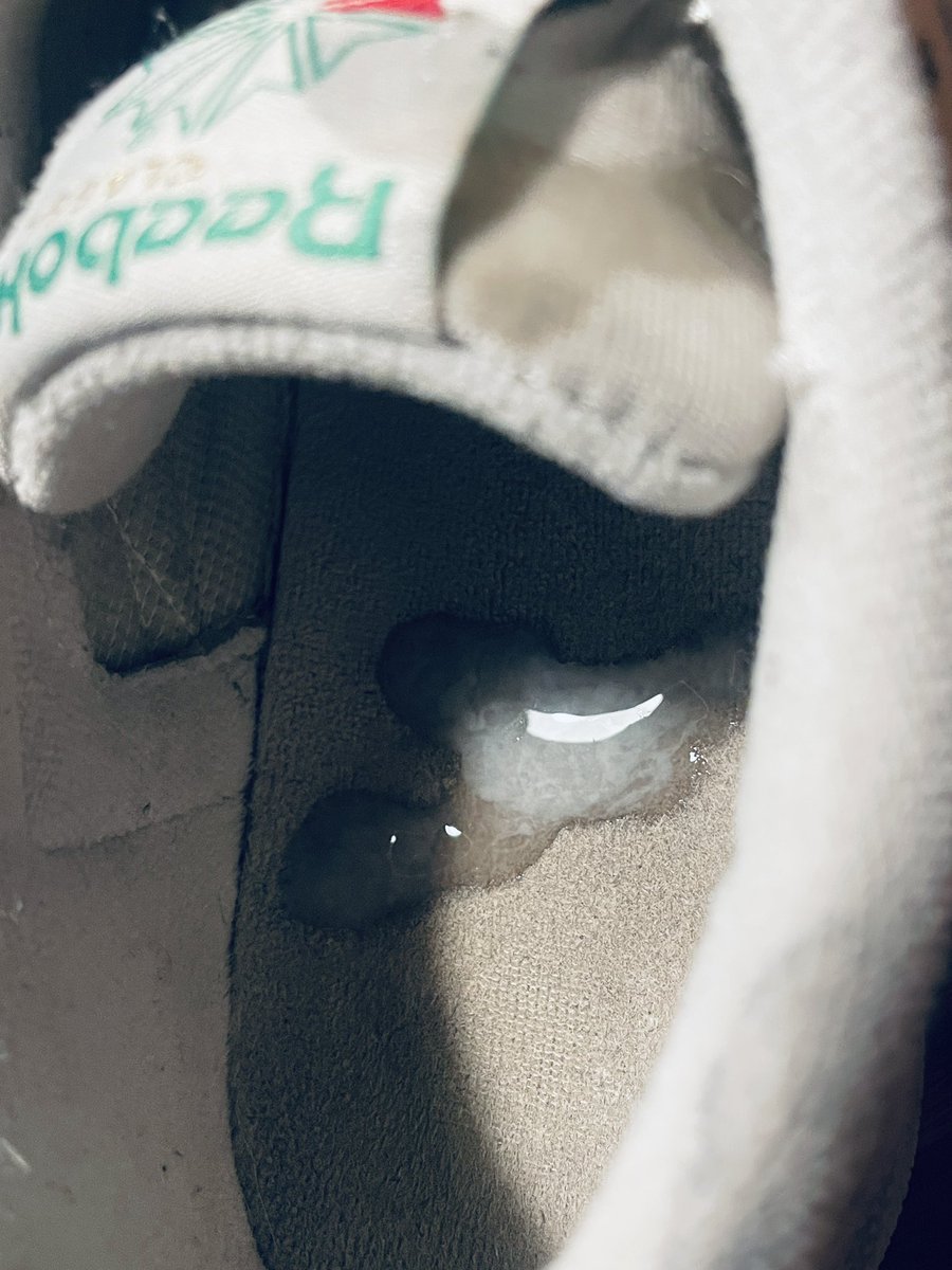 smell4u's tweet photo. Some smell made me cum. 💦

#gayfeet #gaysox #gaysocks #gaycum #gayjerk #smellysox #gayberlin https://t.co/VXYCjOcbEt