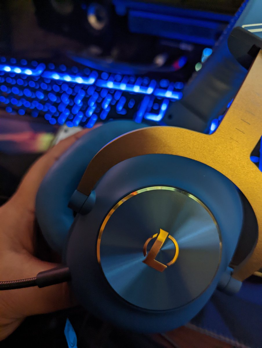 PunkDisorders's tweet photo. Awesome new headphones but I might have to pretend that I enjoy playing #LeagueOfLegends when I use them @LeagueOfLegends https://t.co/9RCtEZViSq