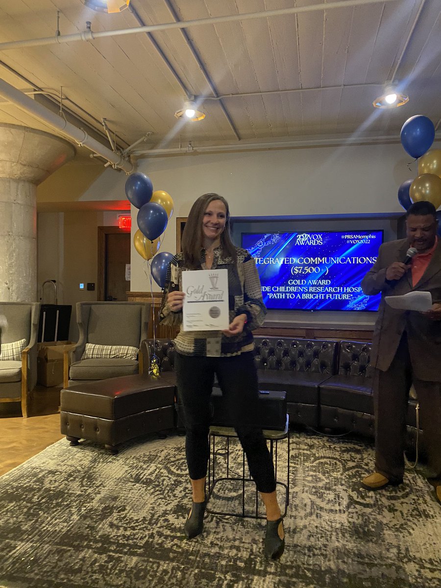 freedachehab's tweet photo. This just in: @AdrienneSloan_ accepts the gold award for the #HPV Path to a Bright Future campaign. #PRSAMemphis #Vox2022
Well done! @BlondeScientist @CarrieRockChick @emilygest @HigherStraits @dimroberts https://t.co/nNUw2ZVx1J