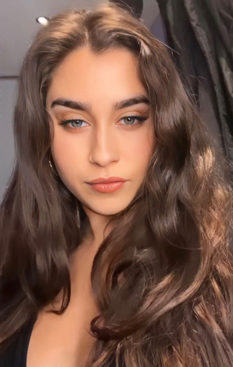 canjauregui's tweet photo. na maioria das vezes eu não consigo acreditar que lauren jauregui seja real pq a estética dela é tão perfeita https://t.co/QawTbNPWYj