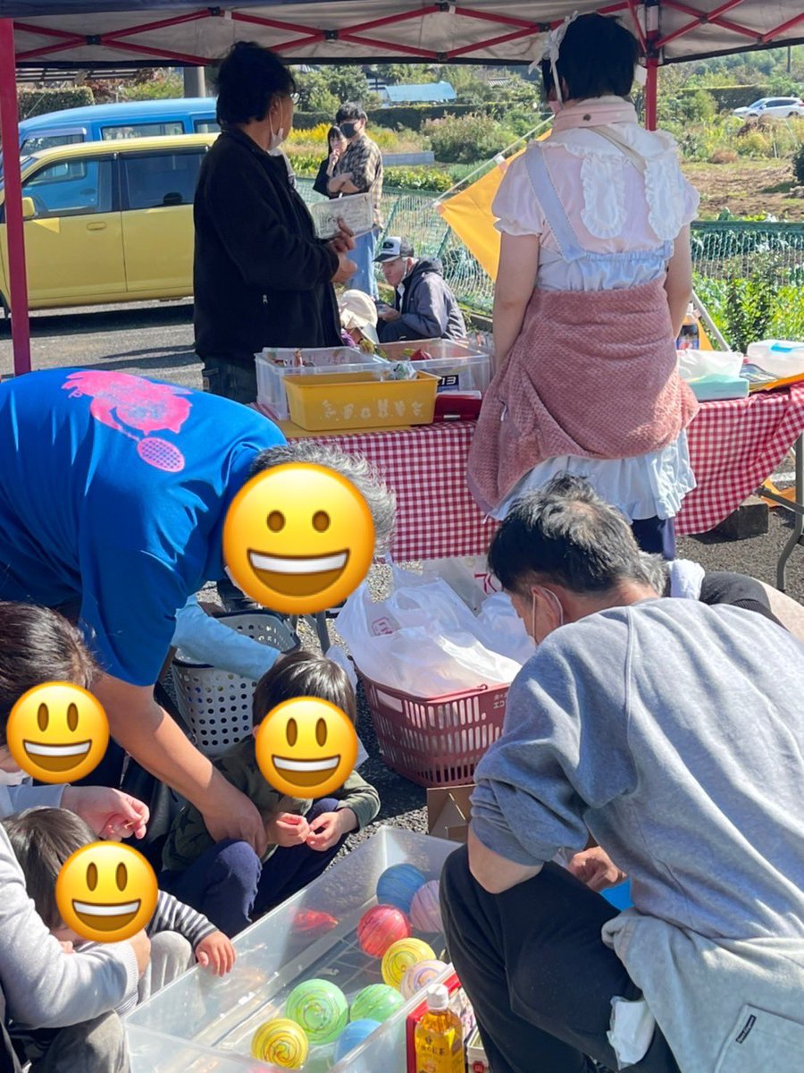 BBkitchen_jp's tweet photo. 昨日（文化の日）のEBARA青空キKITCHENにお越し頂いた皆様❗️出店して下さった協力店さん、本当に楽しい一日となり有難う御座いました‼️この企画は地域の方々との交流と子供達支援・障害福祉の一貫イベントを目的として行ってます。昨日は子供達の笑顔♪大人達の笑顔も沢山見る事が出来ました♬ https://t.co/xkO4vIgrAr