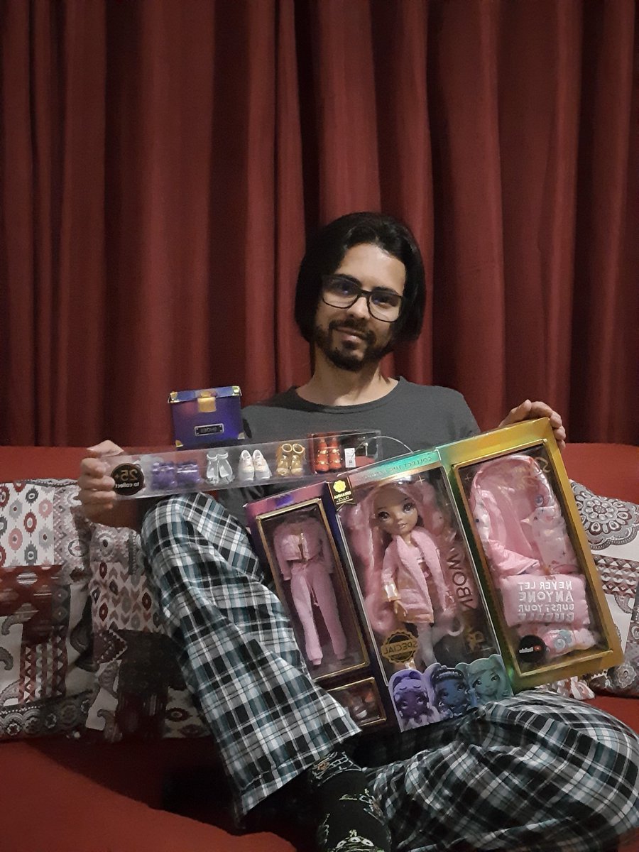 Sergioo506's tweet photo. Mí nueva #RainbowHigh #BriannaDulce y unos zapatos del #MiniAccessoriesStudio.

#SlumberParty #RainbowHighSeries1 #SpecialEdition #CollectTheRainbow #MGAEntertainment #TurnYourColorUp! #SleepoverSociety #AccessoriesStudio #LetYourTrueColorsShine https://t.co/EkxMDpC5vJ