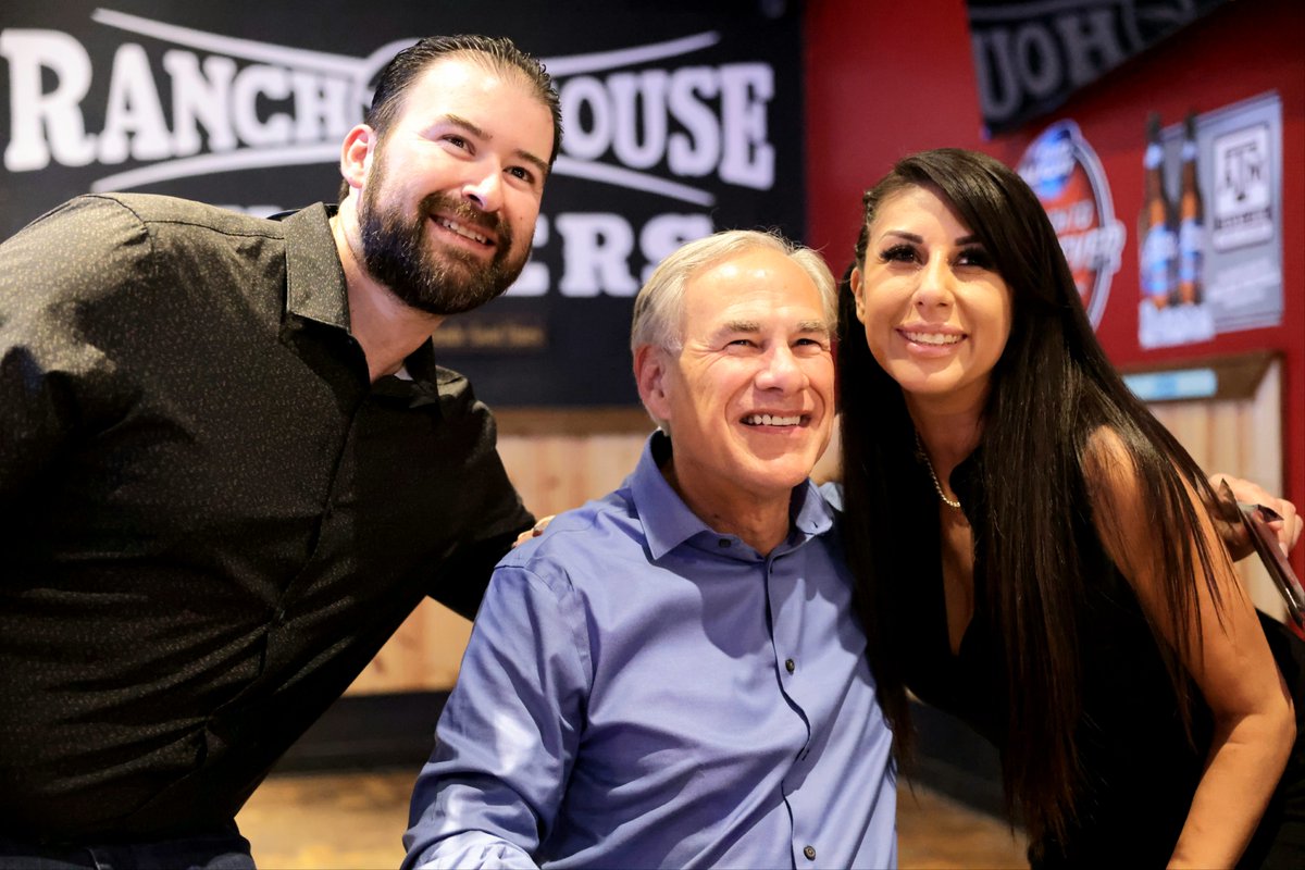 GregAbbott_TX's tweet photo. The Rio Grande Valley will ensure Texas stays RED on November 8th!

Thank you, Hidalgo County! https://t.co/YwnsnO5iDX
