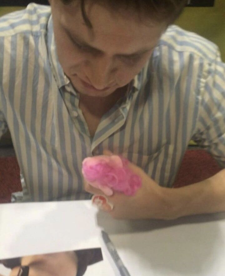 thinkerpeters's tweet photo. evan with pinkie pie plush 💕 https://t.co/UWbNYtLuK3
