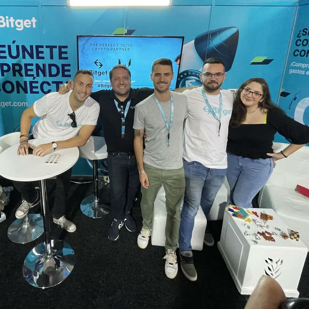 BitgetES's tweet photo. #CaracasBlockchainWeek, dos días excelentes ¡y todavía quedan dos más! 🎉

Pásate por nuestro stand y conoce a nuestro equipo. ¡Tenemos muchas sorpresas para ti! 😉

#Bitget #BitgetxMessi #BitgetX10 https://t.co/HHM0xBFcJW