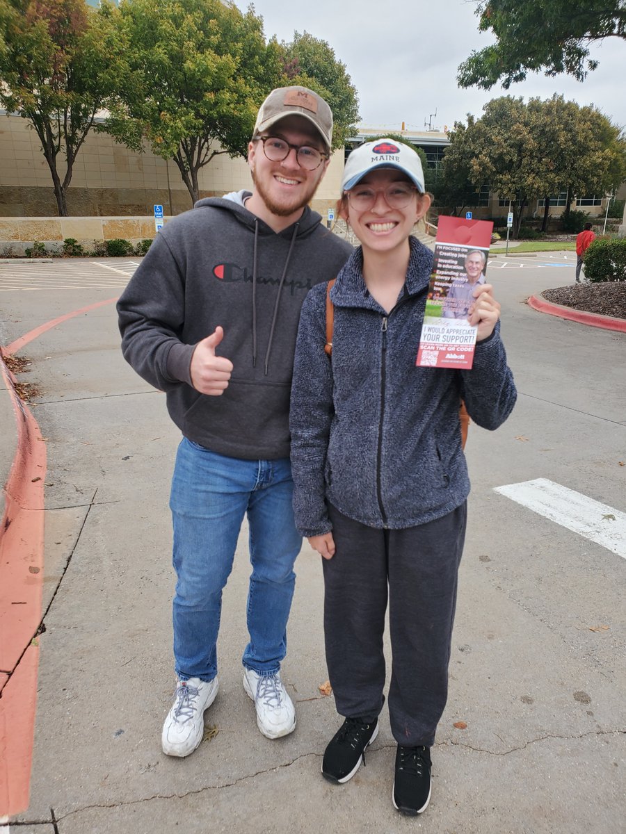 KhushSR's tweet photo. It's so encouraging to see the enthusiasm in Republican voters. #GregAbbott #RedWave #RNCTX https://t.co/AVL3diFy2i