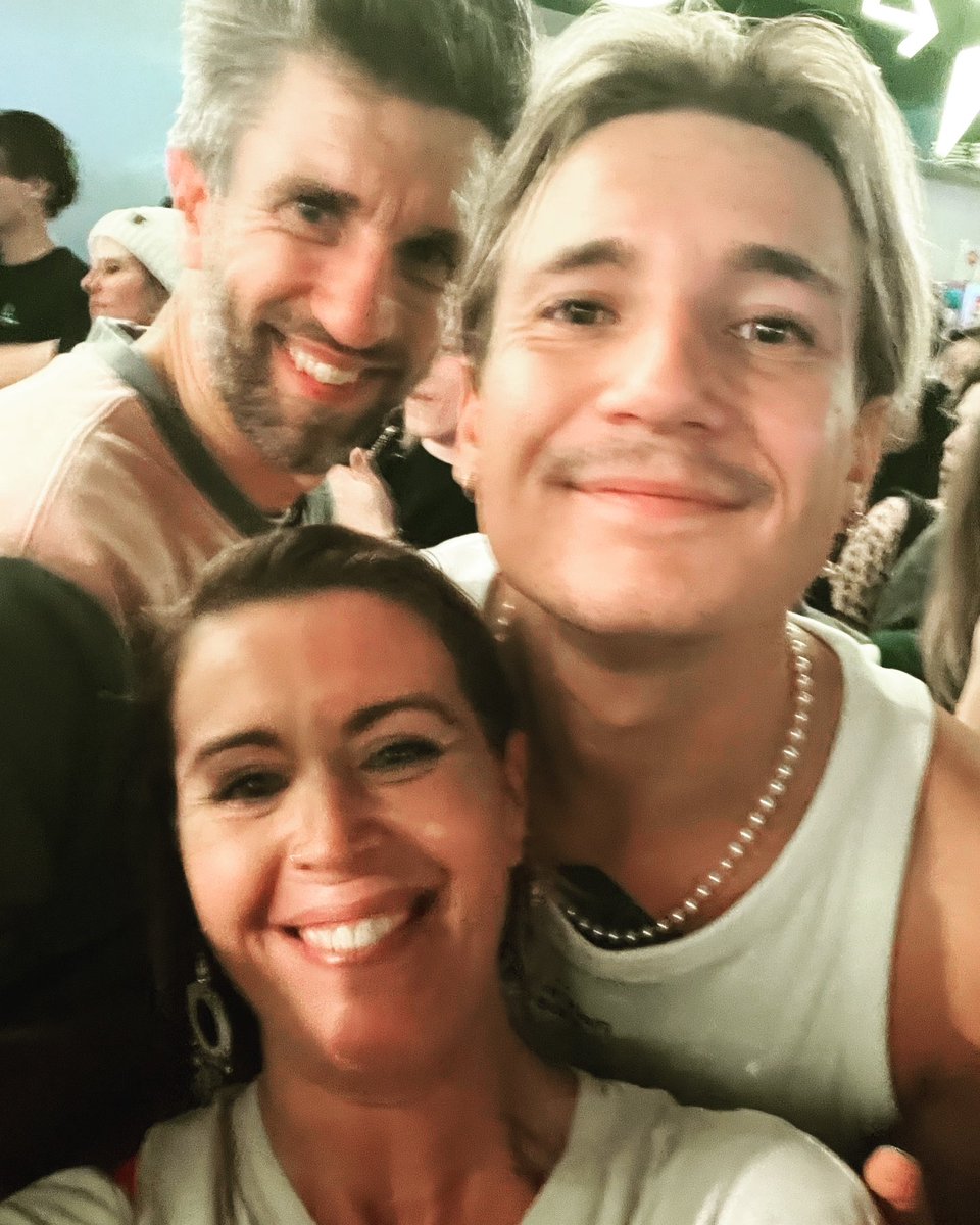 KellyVdbossche's tweet photo. Wat een brok ❤️❤️❤️ https://t.co/l3NW3x8UYI