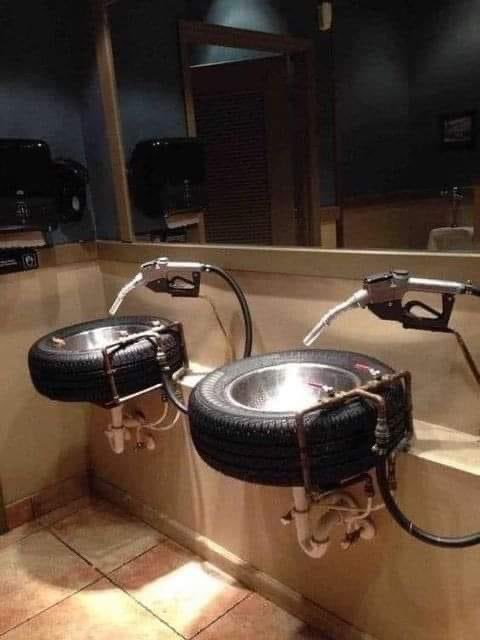 Beautiful Auto Mechanics Garage Bathroom. 😍💯❤️🚰
