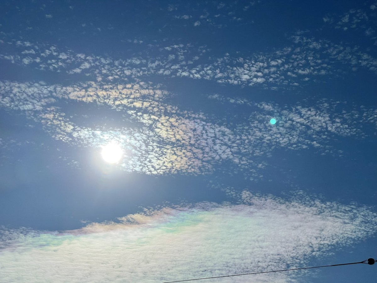 VooVDiamond's tweet photo. #今空
#彩雲
#天体の芸術 https://t.co/LcjMtqkTCz