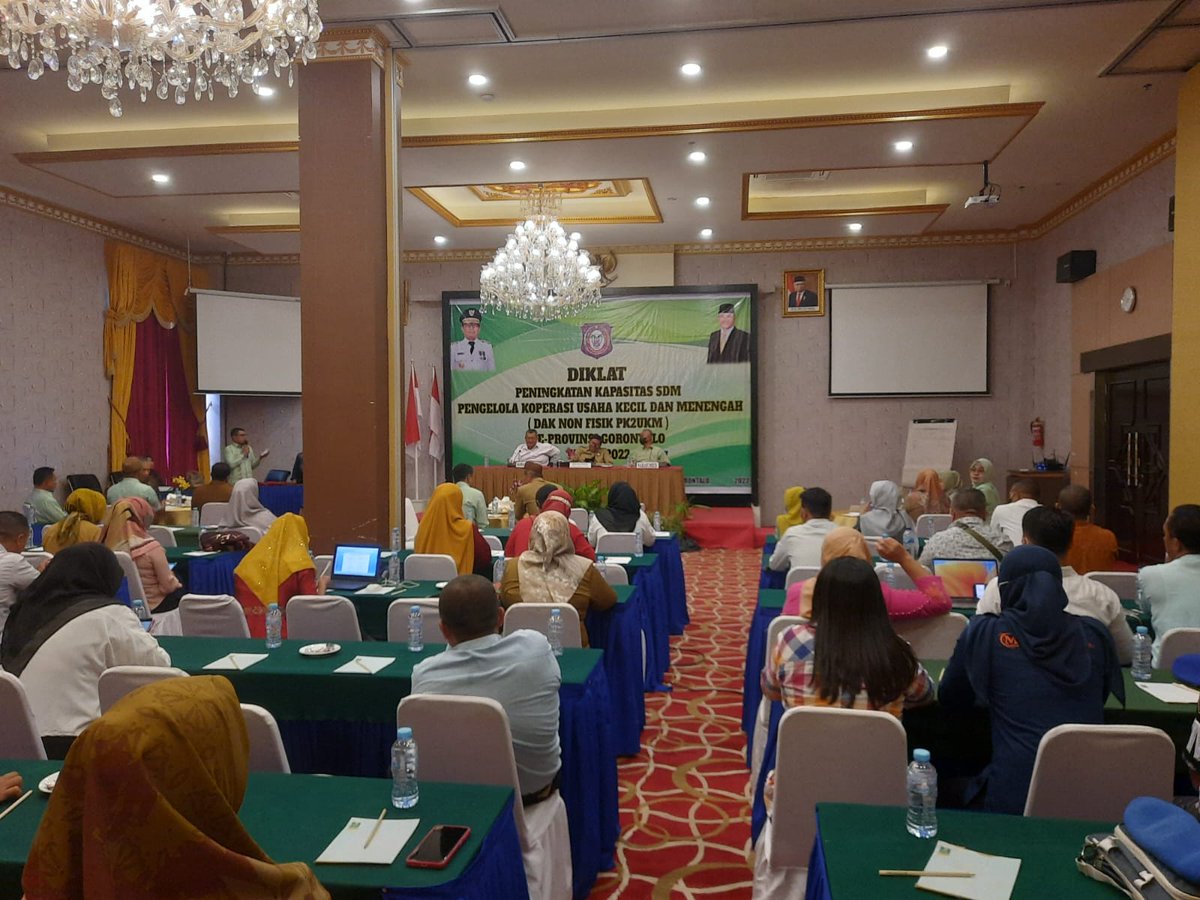 YahyaRonal's tweet photo. Pelaksanaan Diklat Peningkatan Kapasitas SDM Pngelola Koperasi Bgi Pngurus/Pengawas Koperasi se-Prov.Gorontalo Thn 2022
@kemenkopukm
@penyuluhkoperasi
#kemenkopukm
#depcoop
#penyuluhkoperasi
#koperasiIndonesia
#ppklkemenkopukm
#ppklgorontalo
#aktivatorkoperasi
#perkoperasiankeren https://t.co/RxnXg4npm2