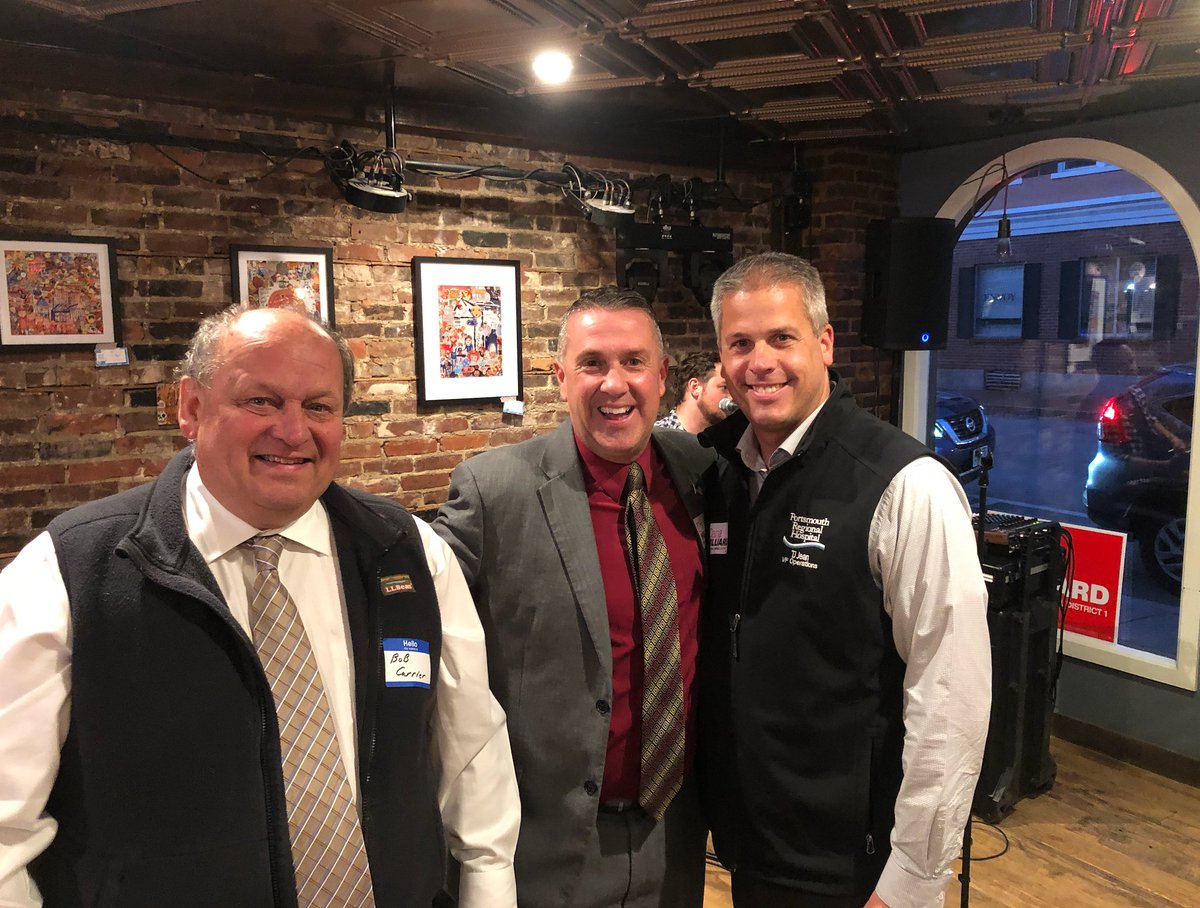 DanaHilliard_NH's tweet photo. Great room, great crowd, with the great @SenatorShaheen tonight in Dover! 

Thank you to @CindeWarmington @SenDavidWatters @bobfordover the @DoverNHDems @brookshmusic Flight Coffee and everyone who came out to be a part of this campaign tonight! #NHPolitics https://t.co/HydzTRBGzo
