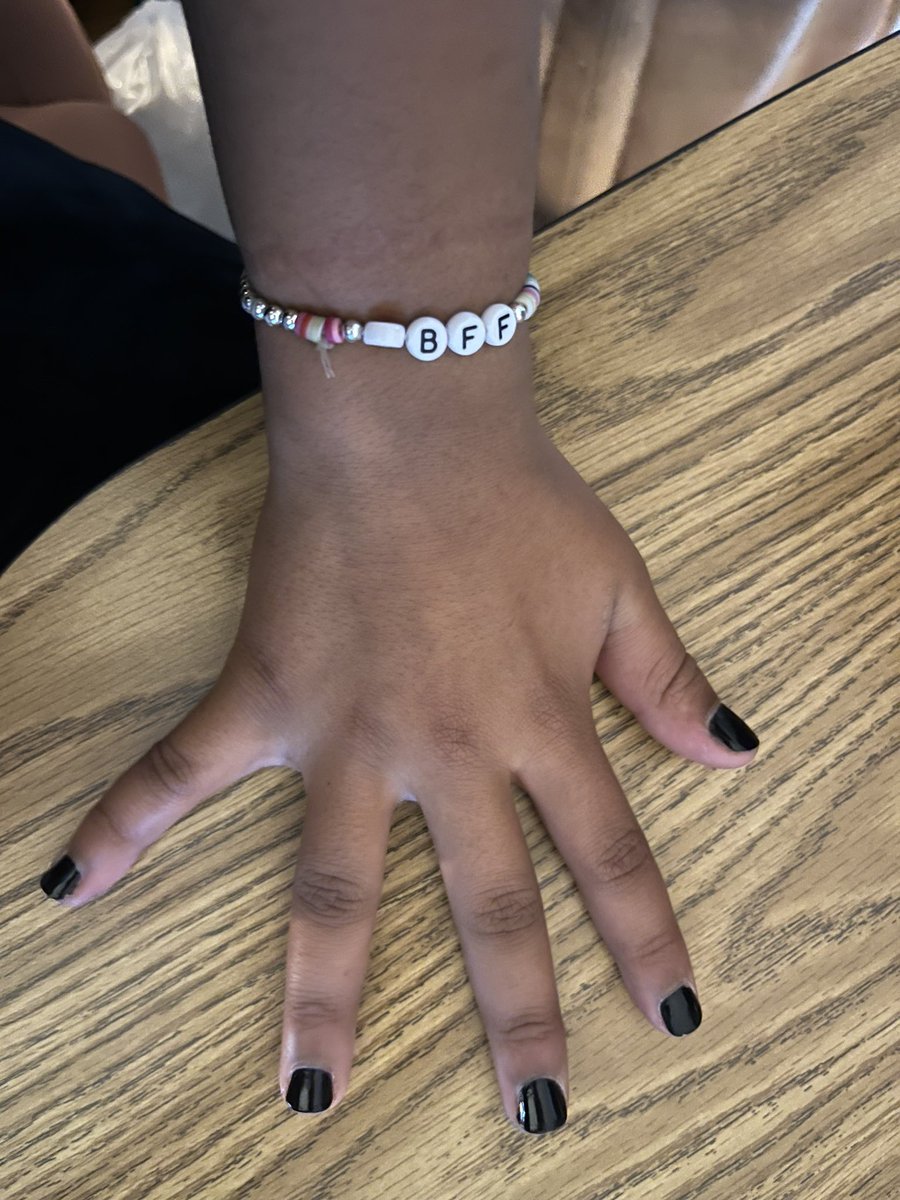 Finished up our Best Part of Me poems today! Can you guess what we wrote about? <a href="/VargasSTEAM/">Crystal Vargas</a> <a href="/mambrinosteam/">STEAM Academy at Mambrino</a>