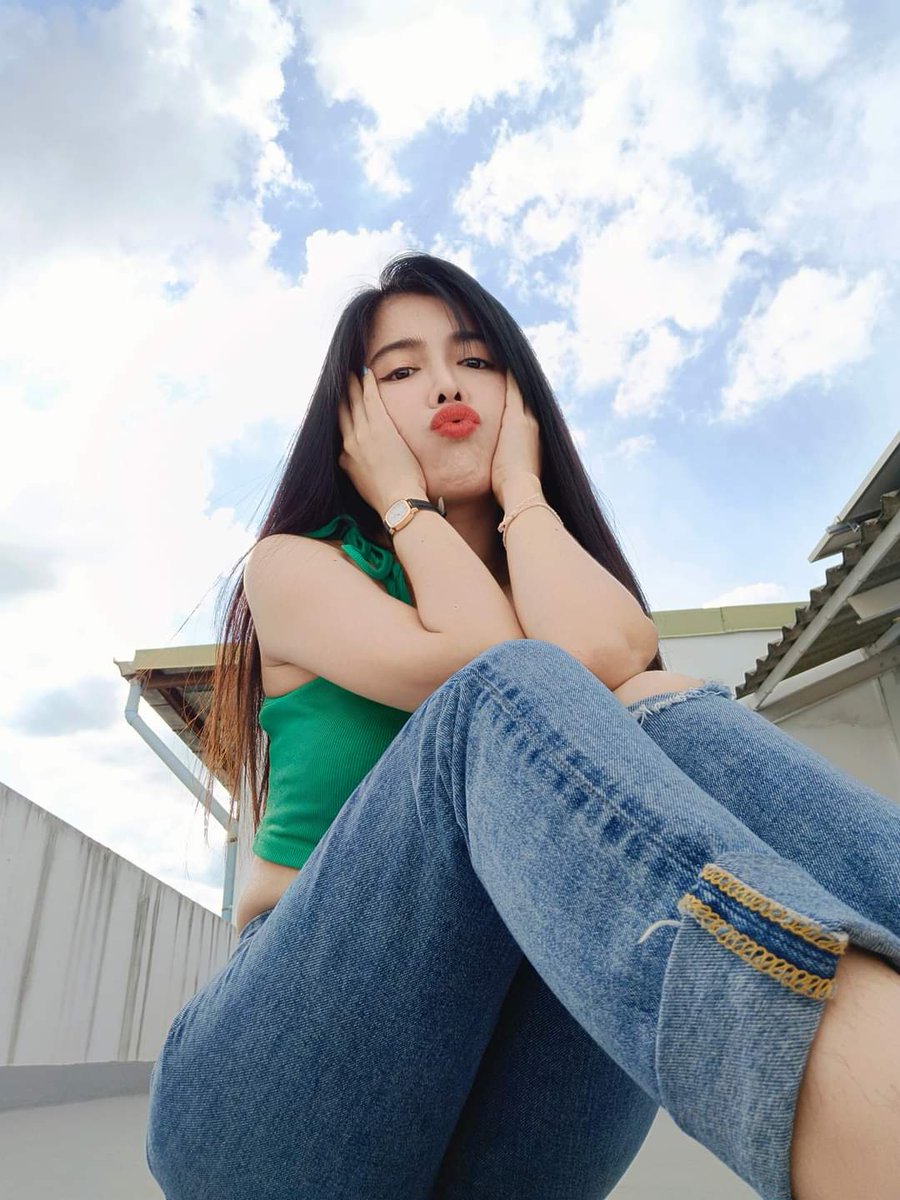 NgmadMi's tweet photo. ปากแดงๆจะไว้ใจได้ก่า🤭🤭
#แคปชั่นน่ารัก #แคปชั่นเด็ด #แคปชั่นกวนๆ #แคปชั่นตลก #แคปชั่นโดนๆ #แคปชั่นอ่อยแรง #แคปชั่นอ่อย2022 #อ่อยเบาๆ https://t.co/nGlu9i5PyY