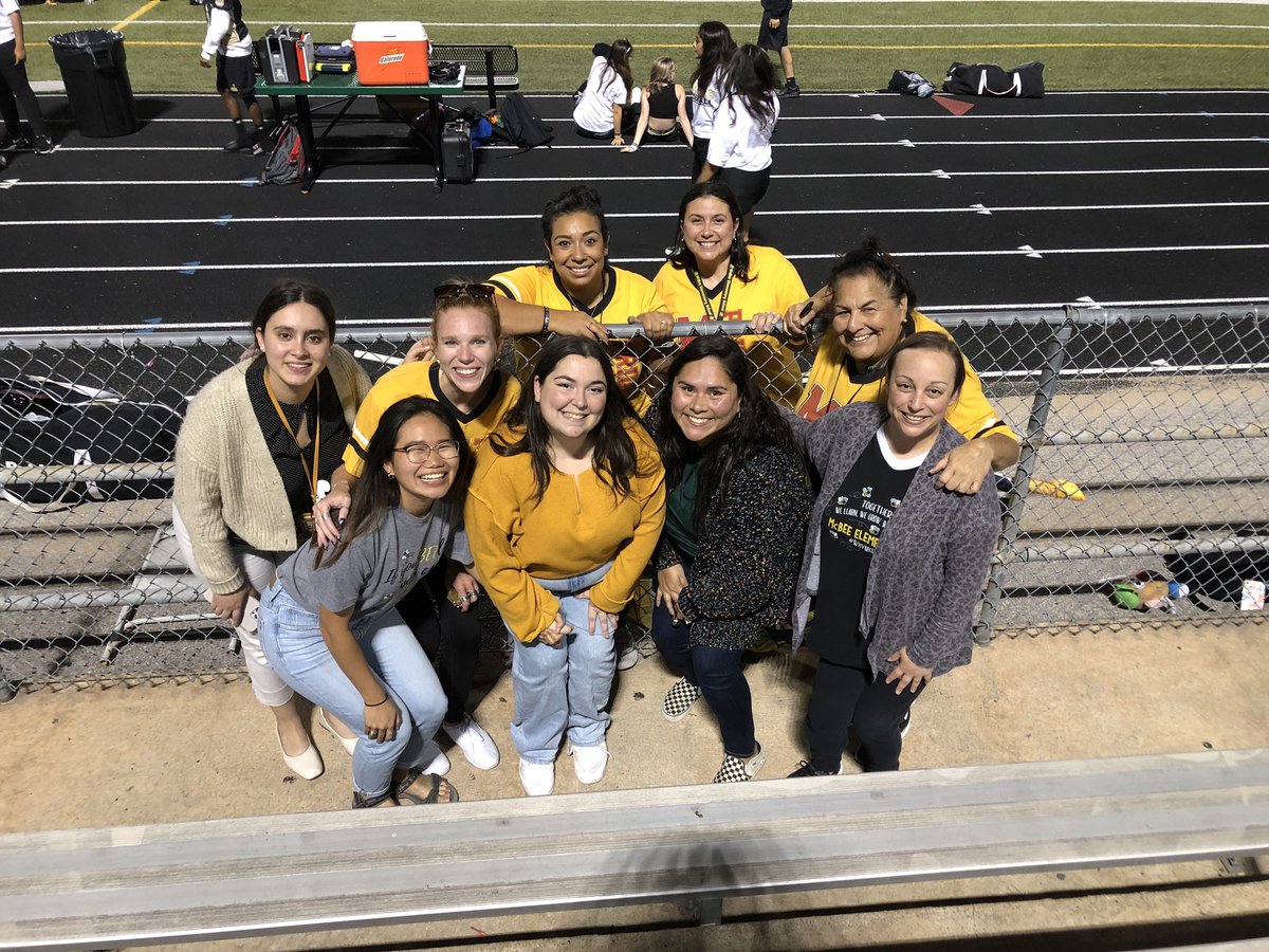 MsZaner's tweet photo. Here to support our @ElementaryMcbee Cheer Squad performing at the @NHSViksFootball homecoming game! Go McBee Go!! #FeederSchoolNight @McBeeThirdGrade @Ms_MMartinez @MsHuerta512 @AustinISD @Mcbee4th @mcasas44 @Amanda03435718 https://t.co/hnYhoxKkWV