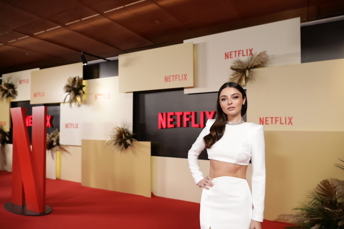 NETFLIX #NetflixTuerkiye #Netflix #AycaAysinTuran