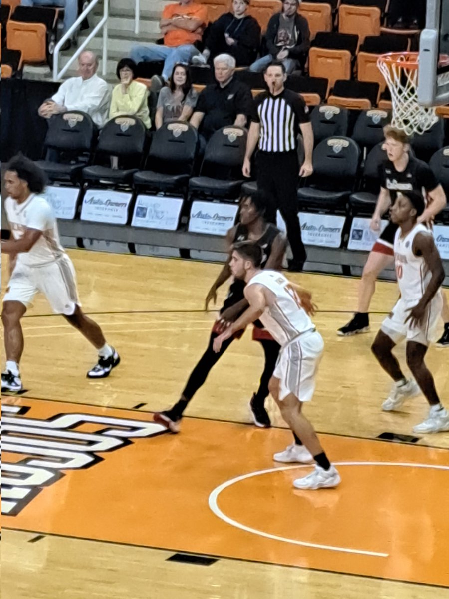 Stockbridge Boys Basketball tweet media