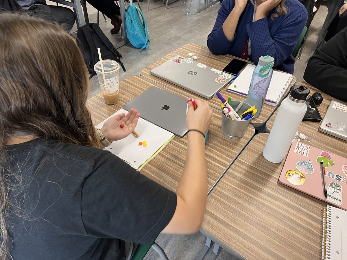 mfriesonTTU's tweet photo. Teacher Candidates practicing “Attitude of Gratitude” and sharing what they are grateful for. The conversation was guided based on the color of Skittles they selected! @7Mindsets @newcaneyisd #techteachacrosstexas https://t.co/H6ogbOYXpm