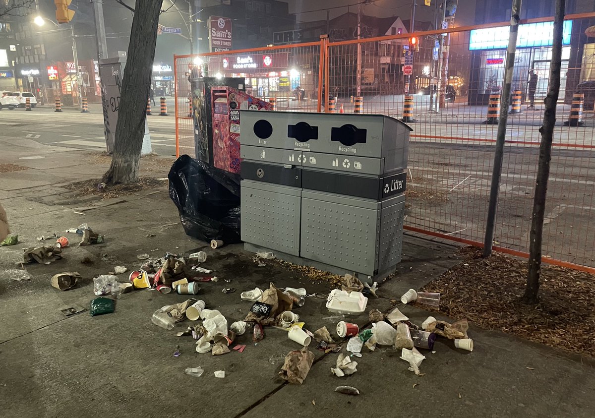 anotherglassbox's tweet photo. Breaking my silence to say that I’m so excited for our new mayor to bring novel solutions to problems such as this https://t.co/qNGgiXv7de