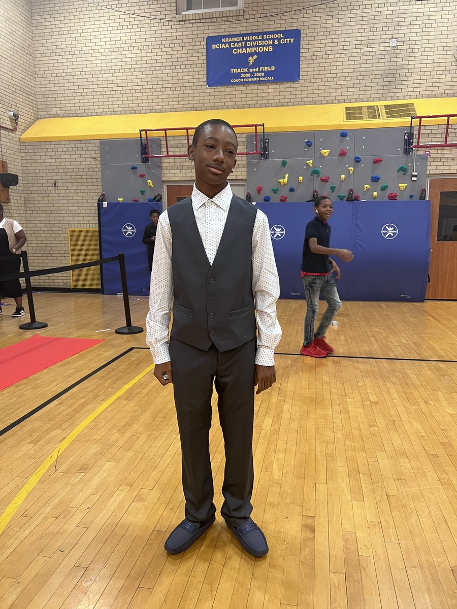 sciISlife's tweet photo. It was LIVE at the HIVE tonight! Today @KramerMiddle held the 1st homecoming dance!! The kids danced, sang, took pics and looked amazing while doing it! Almost shed a tear thinking of how far we’ve come in a year! #gamechanger #gotJOY?? @dcpublicschools https://t.co/N5NSlNZ3SF