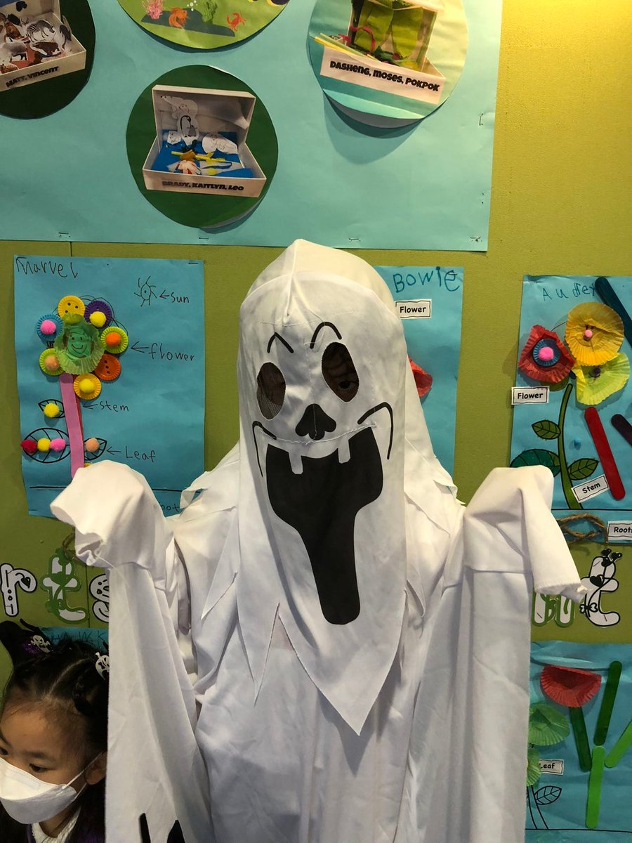 HanAcademyHk's tweet photo. A very spooky start to our English Week! From ghosts, goblins, and a few Harry Potter characters casting their spells! 

👻🧙🏻🧙🏻‍♂️😱

#HanAcademy #EnglishWeek #Halloween #SmallButMighty https://t.co/ZEvtf8tKN9