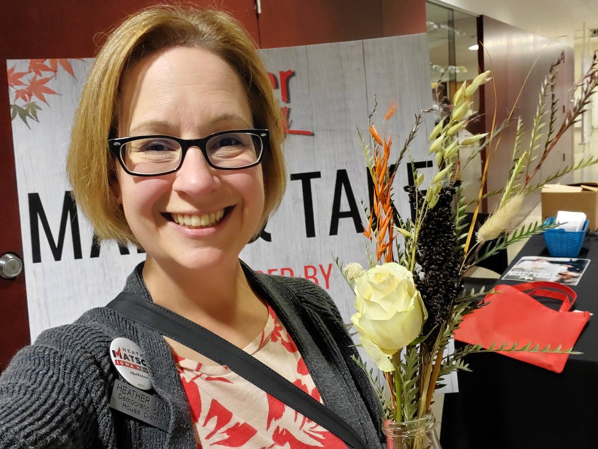 MatsonForHouse's tweet photo. Another great Discover Ankeny event hosted by the @AnkenyChamber tonight! It was wonderful to see friends &amp; visit with local small businesses. And I got to make this beautiful arrangement courtesy of Adina Blooms! #AlwaysBeBuildingCommunity #BeAPartner #HD42 #SupportSmallBusiness https://t.co/IMb3060uRK