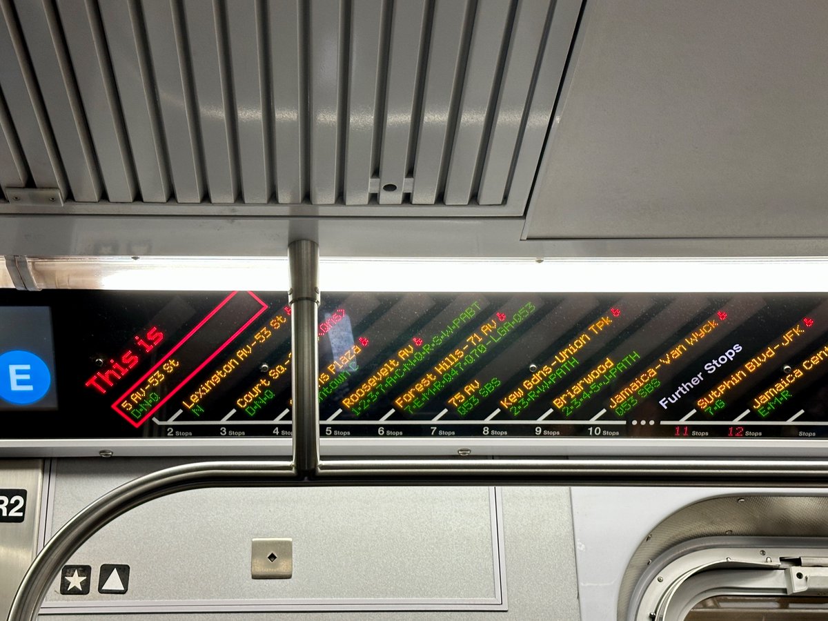 GigiDBWgallery's tweet photo. @NYCTSubway …another example of the not at all technologically saavy station list on the #NYCT-subway… In this instance, with incorrect station connections info, per station (super-slow-mo!, ‘E’ train, Car #9696, @9:39PM…tourists aboard hoping to make their way to LGA, &amp; JFK). https://t.co/Mqq0tqJ2pi
