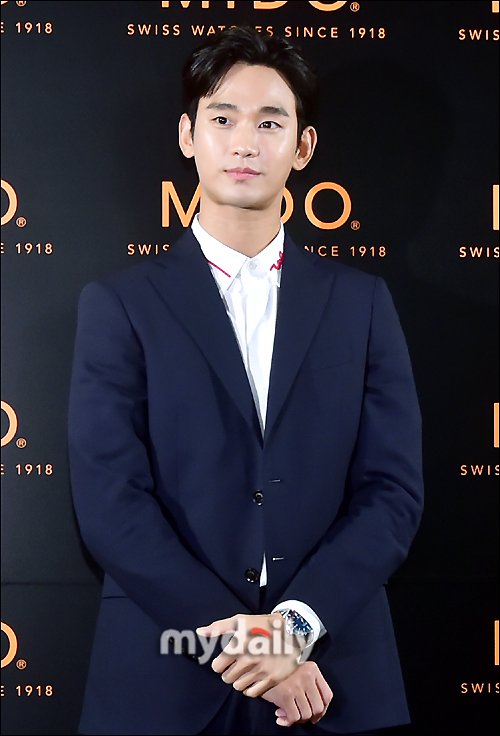 #KimSooHyun is confirmed to lead new drama #TheQueenofTears by Park Jieun (#MyLoveFromTheStar) and Kim Hee Won PD (#Vincenzo, #LittleWomen)

He is coordinating the filming schedule.