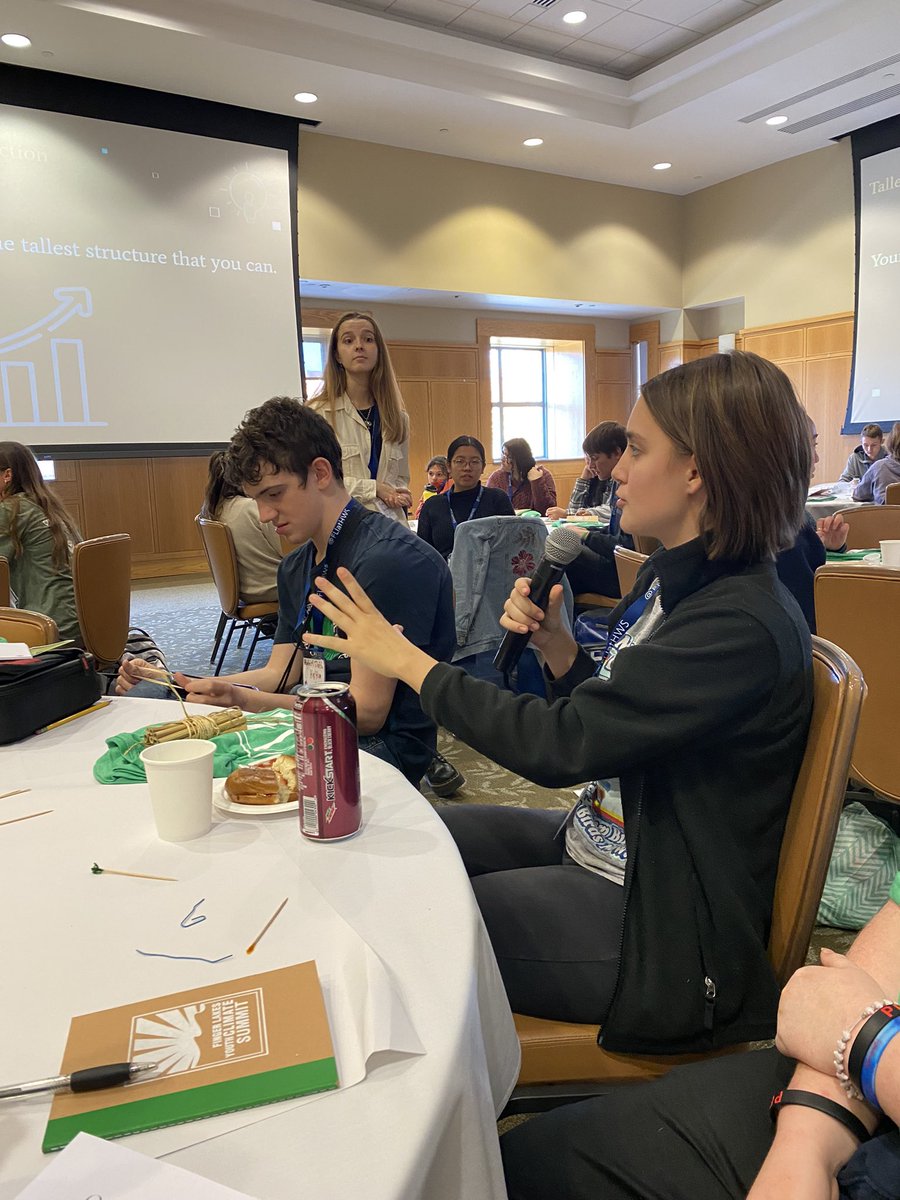 ARobScience's tweet image. I am pretty excited about the enthusiasm and energy that these six have for improving our school’s sustainability efforts. #flycs2022 #climateaction #youth4climate #youthclimatesummit