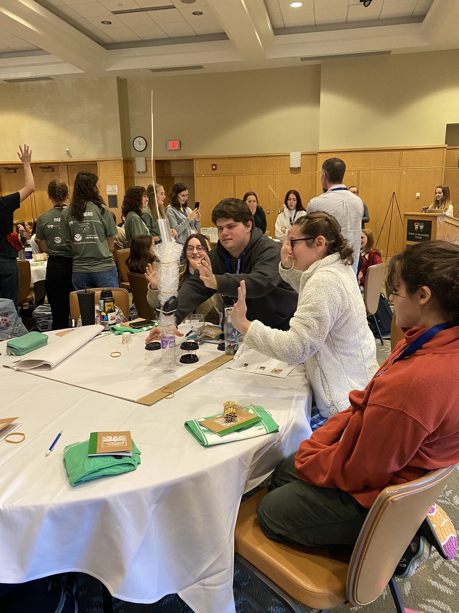 ARobScience's tweet image. I am pretty excited about the enthusiasm and energy that these six have for improving our school’s sustainability efforts. #flycs2022 #climateaction #youth4climate #youthclimatesummit